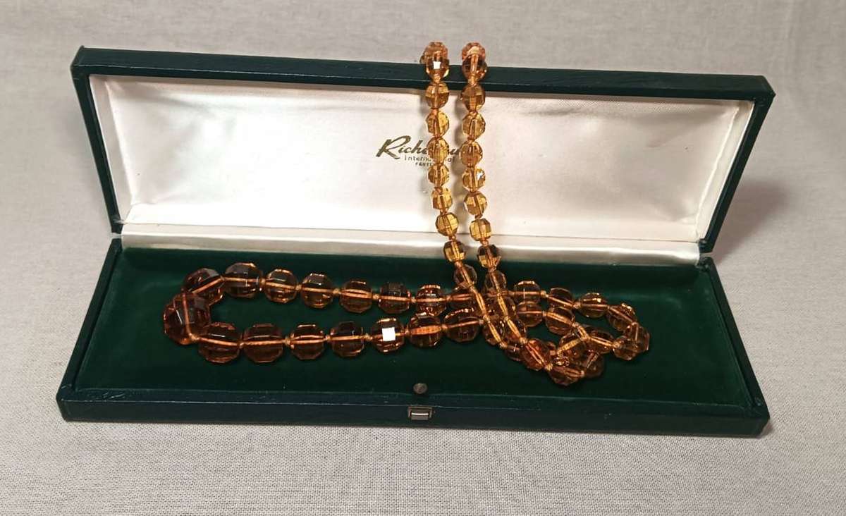 Vintage Art Deco Faceted Graduated Citrine Amber Color Chrystal Bead Necklace in Velvet lined box