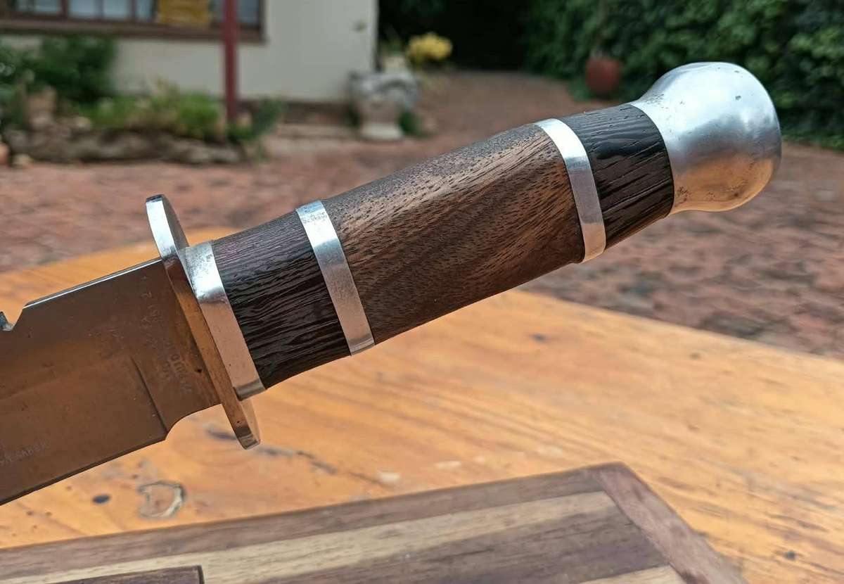 Unusual Columbia JinLang Fixed Blade Dagger Made Biltong Cutter - Blade Edge Sharp - Good Condition