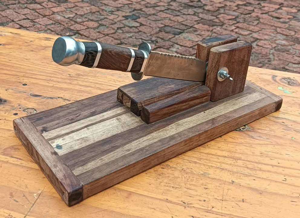 Unusual Columbia JinLang Fixed Blade Dagger Made Biltong Cutter - Blade Edge Sharp - Good Condition