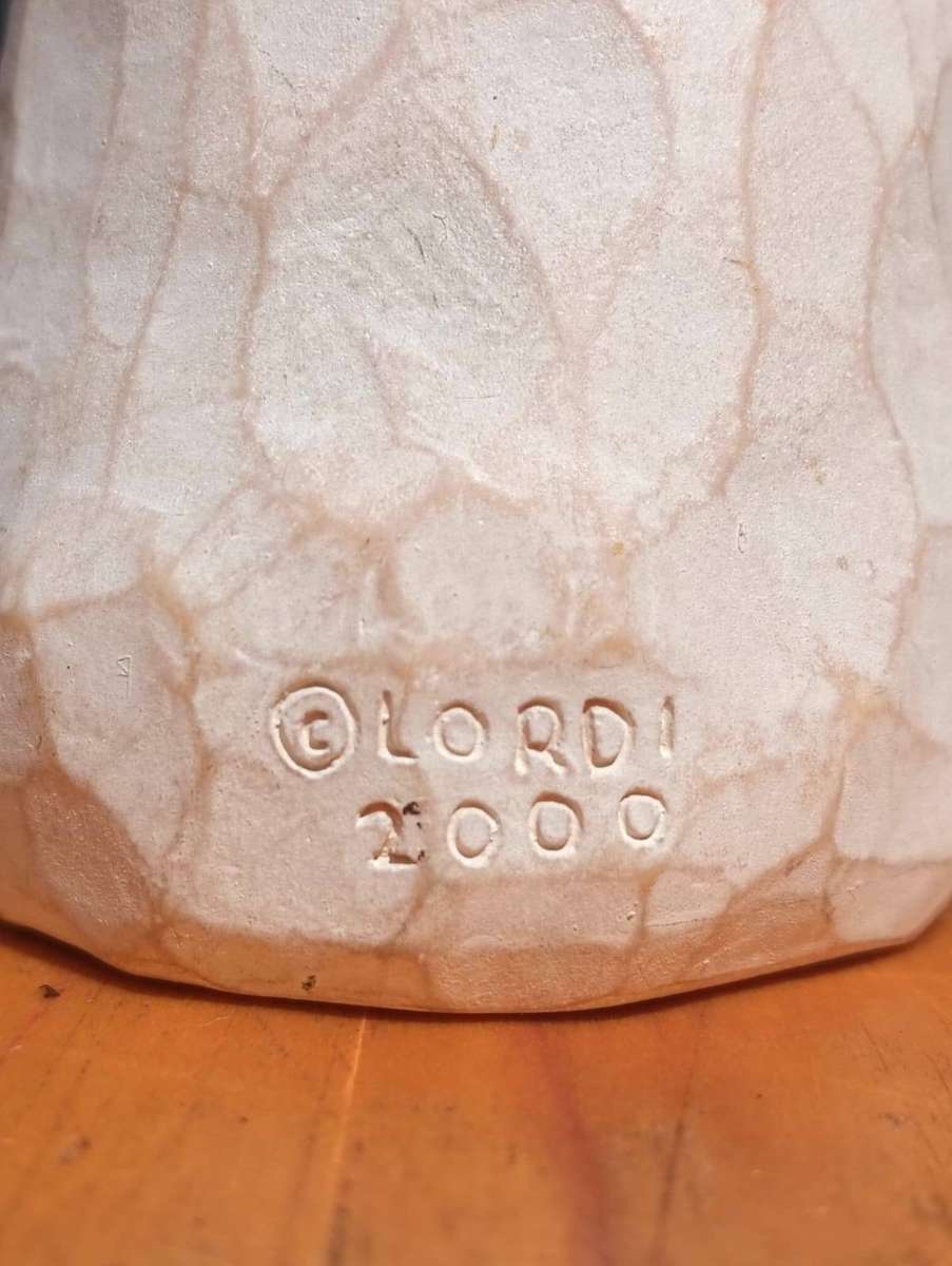 Willow Tree Angel of Wishes Demdaco Susan Lordi 2000 Designed Figurine Hands Crossed over Heart