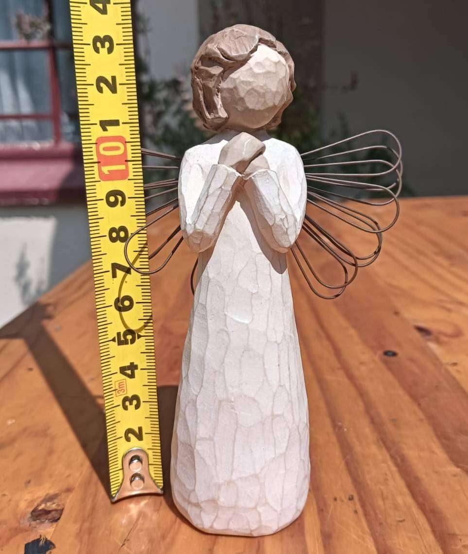 Willow Tree Angel of Wishes Demdaco Susan Lordi 2000 Designed Figurine Hands Crossed over Heart