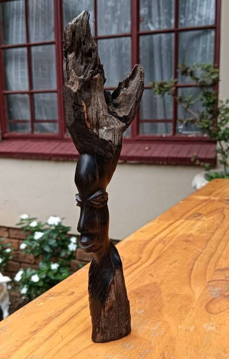Hand Carved Ebony Wood Sculpture Makonde Tribe Tanzania 23cm High