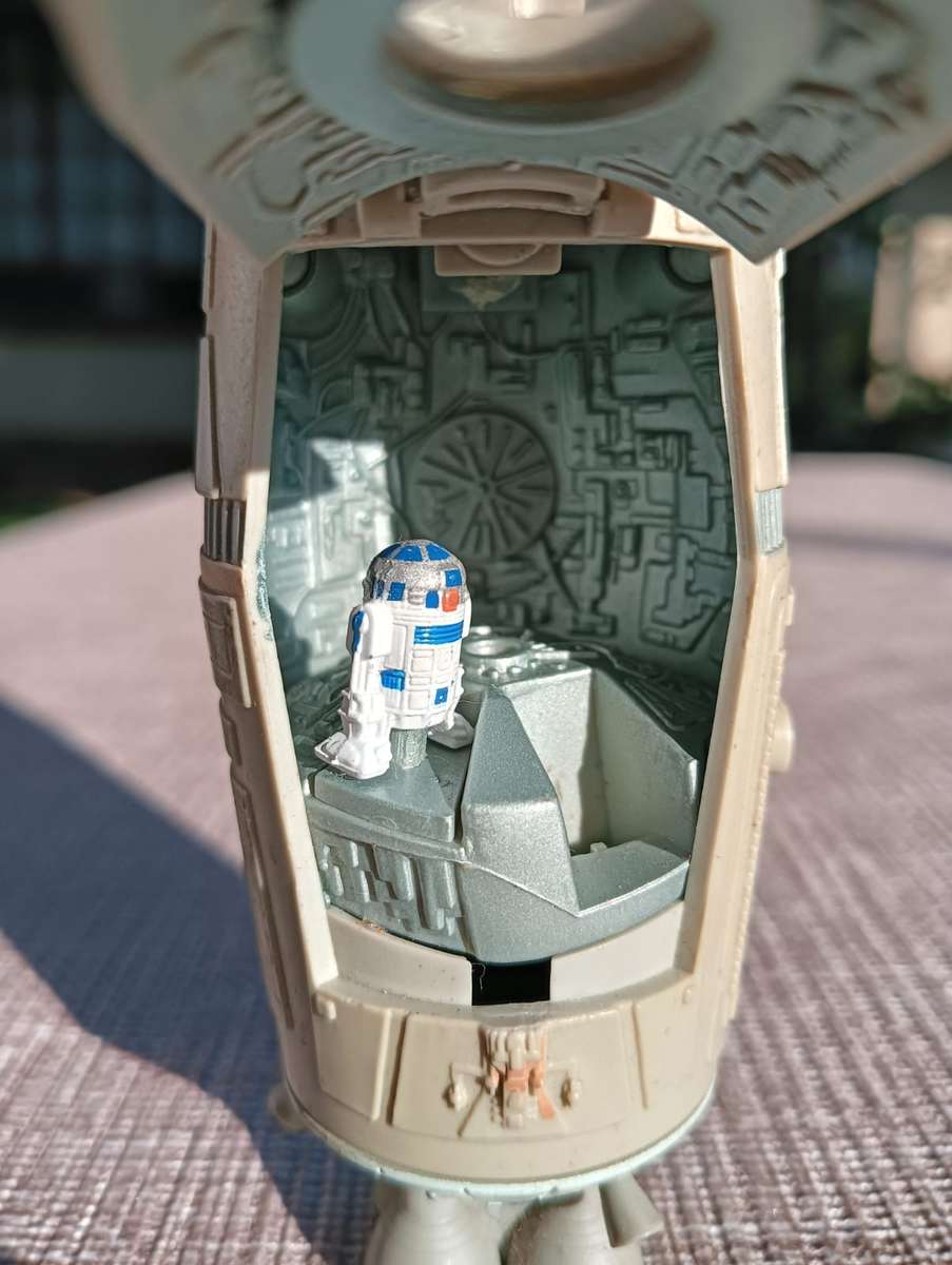 Star Wars 1996 Galoob Action Fleet Droid Escape Pod with R2-D2   8th of 8 Star Wars Vehicles on Auc