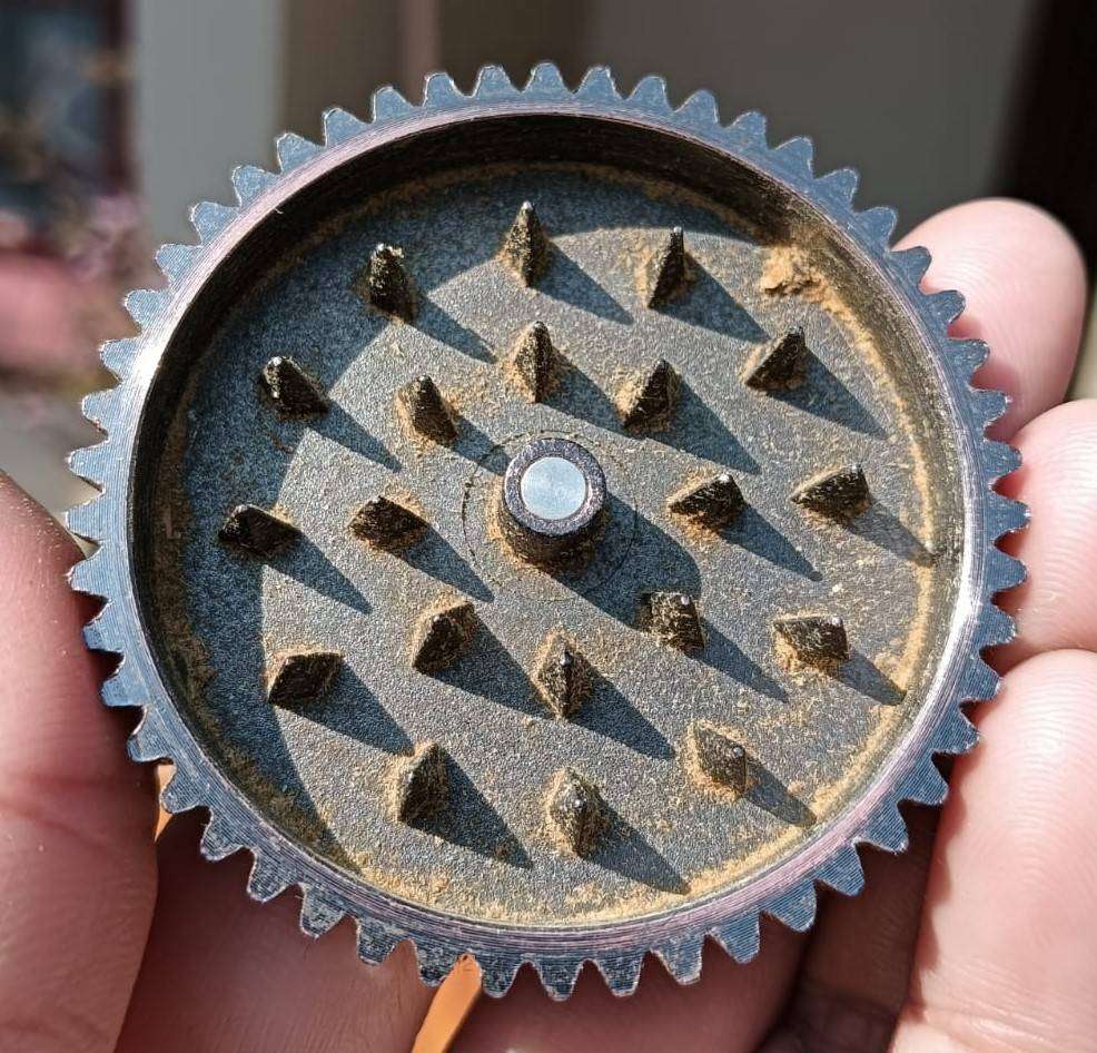 Interestingly Usefull Three Piece Gear Locked Herb or Spice Grinder