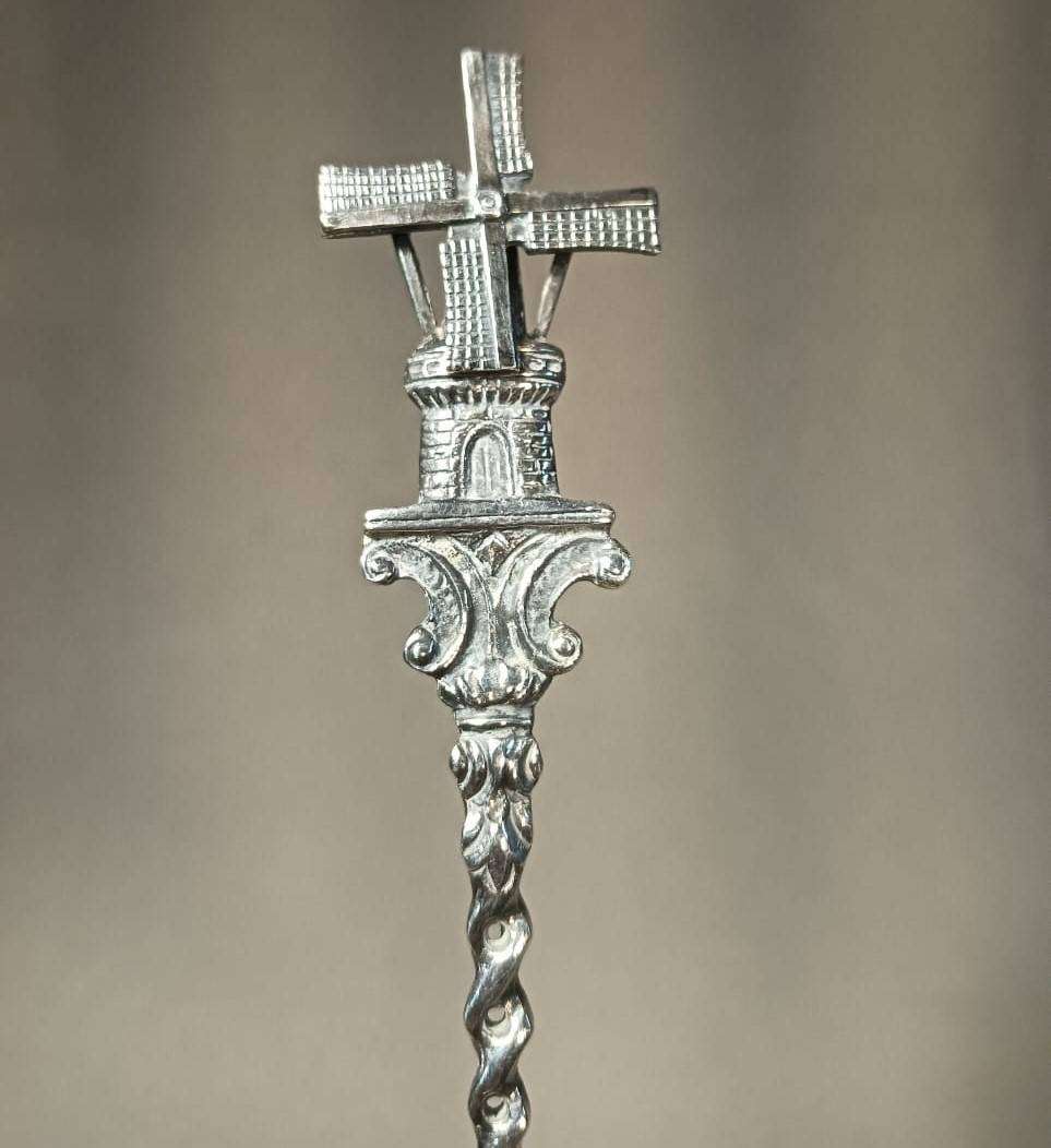 DUTCH HOOIJKAAS HH90 SILVERPLATED CAKE OR PIE SERVER WITH RAISED TAVERN SCENE AND ROTATING WINDMILL