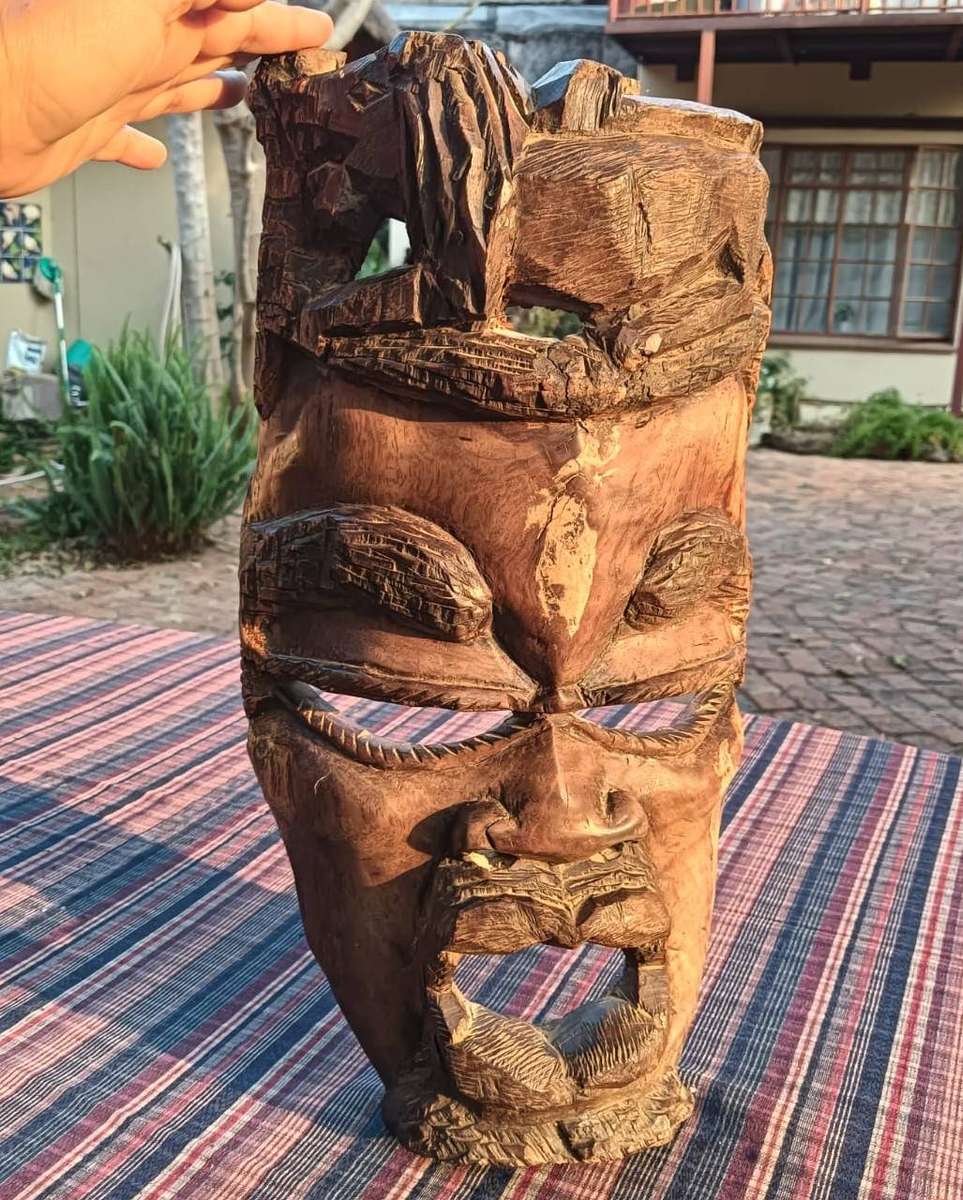 Awesome African Hardwood Face Mask Large 44cm High Weight 2.5kg