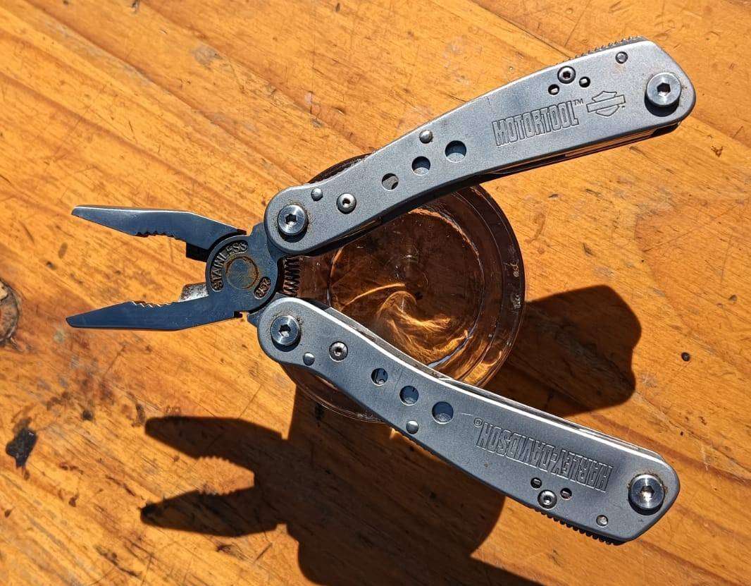 Harley-Davidson 22-in-1 Speciality Motor Tool  Heavy Duty Folding Multi-Tool
