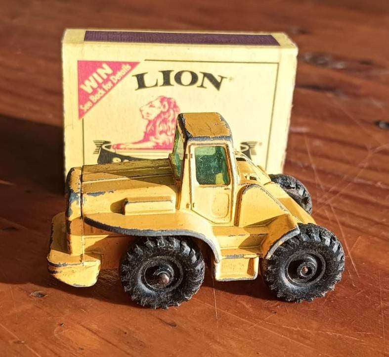 Husky (Corgi Series) 1960s Super Loadmaster 3000 Diecast - Missing the Plastic Scoop - Scale 1:64