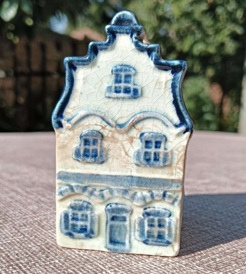 NEVER SEEN ON BOB! Royal Delft Blue 1952 KLM House No 1 - NOTE No 3 and No 6 Also on Auction