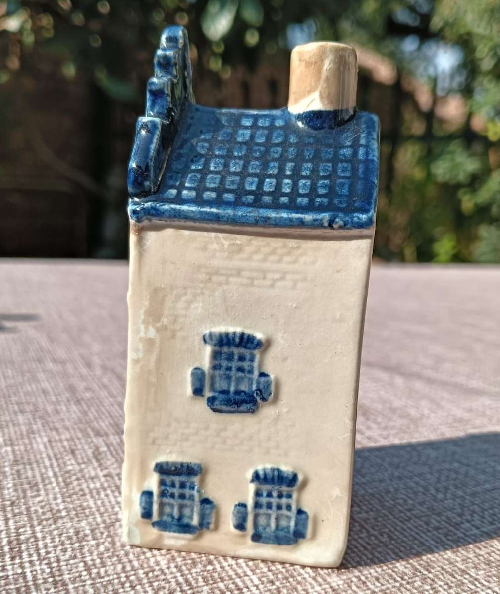 Royal Delft Blue KLM House No 3 with Suncross Widow Embossed Marked 1780 Below - Rare Early Number!