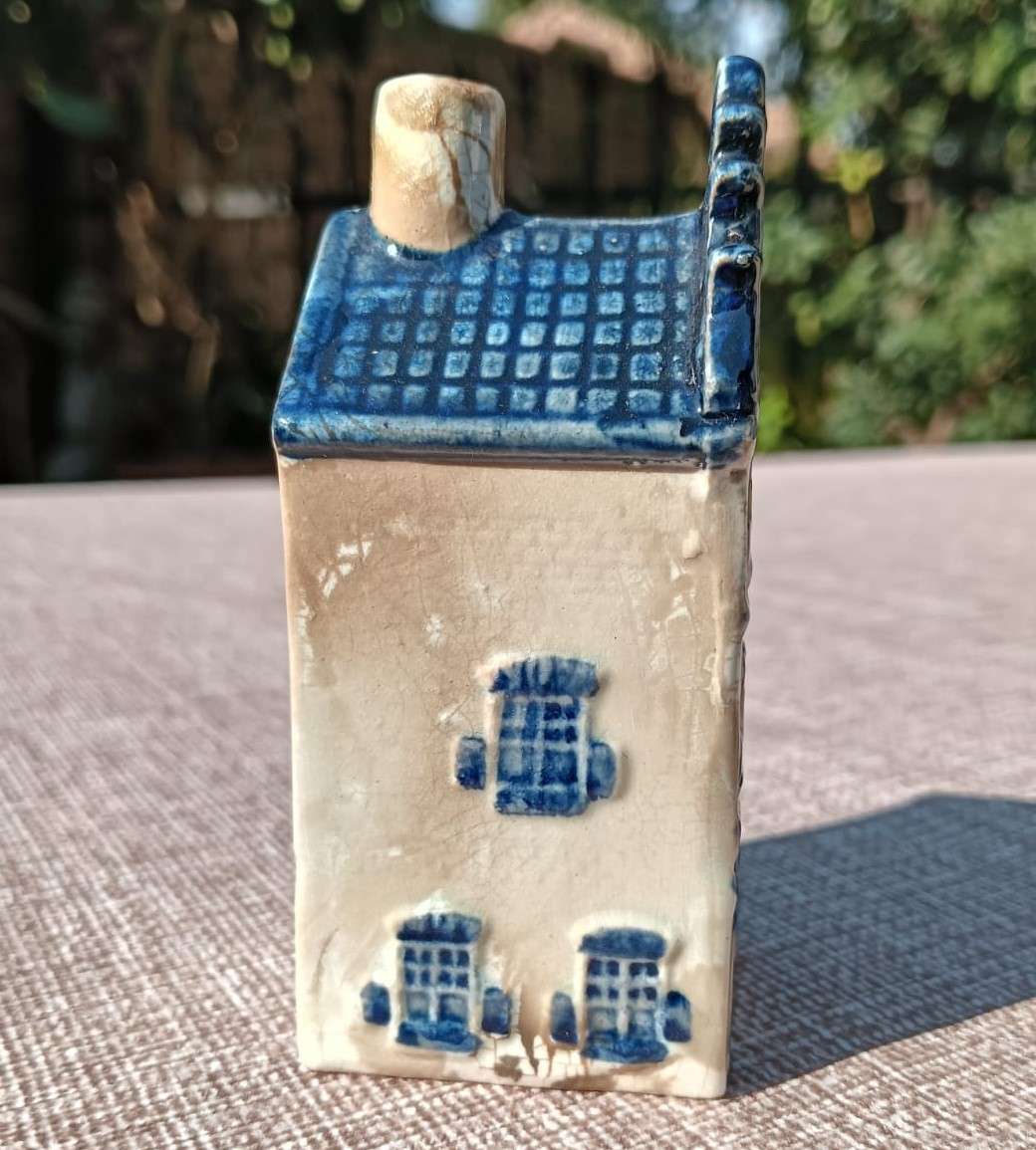 Royal Delft Blue KLM House No 3 with Suncross Widow Embossed Marked 1780 Below - Rare Early Number!