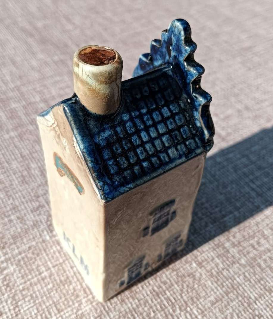 Royal Delft Blue KLM House No 3 with Suncross Widow Embossed Marked 1780 Below - Rare Early Number!