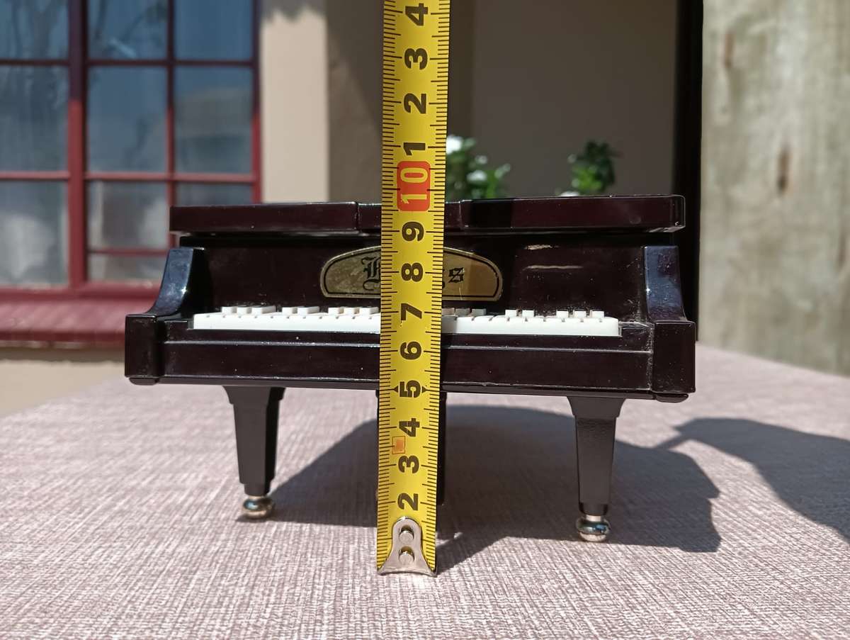 Kings Grand Piano Music Jewellery Trinket Box - Good Working Condition