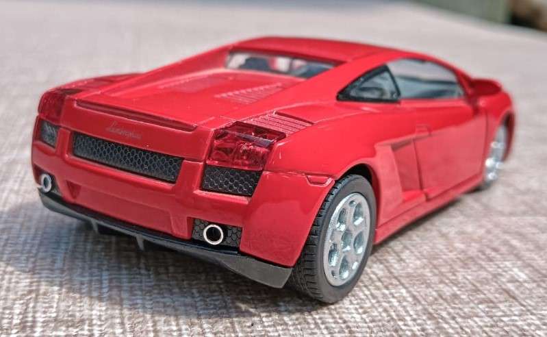 Kinsmart Lamborghini Gallardo 1:32 Scale Die Cast Model Car Red