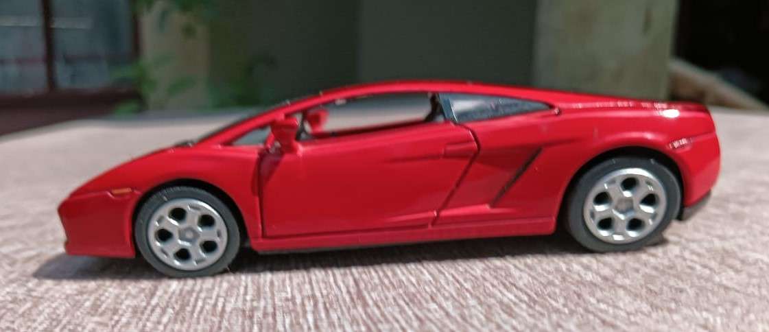 Kinsmart Lamborghini Gallardo 1:32 Scale Die Cast Model Car Red