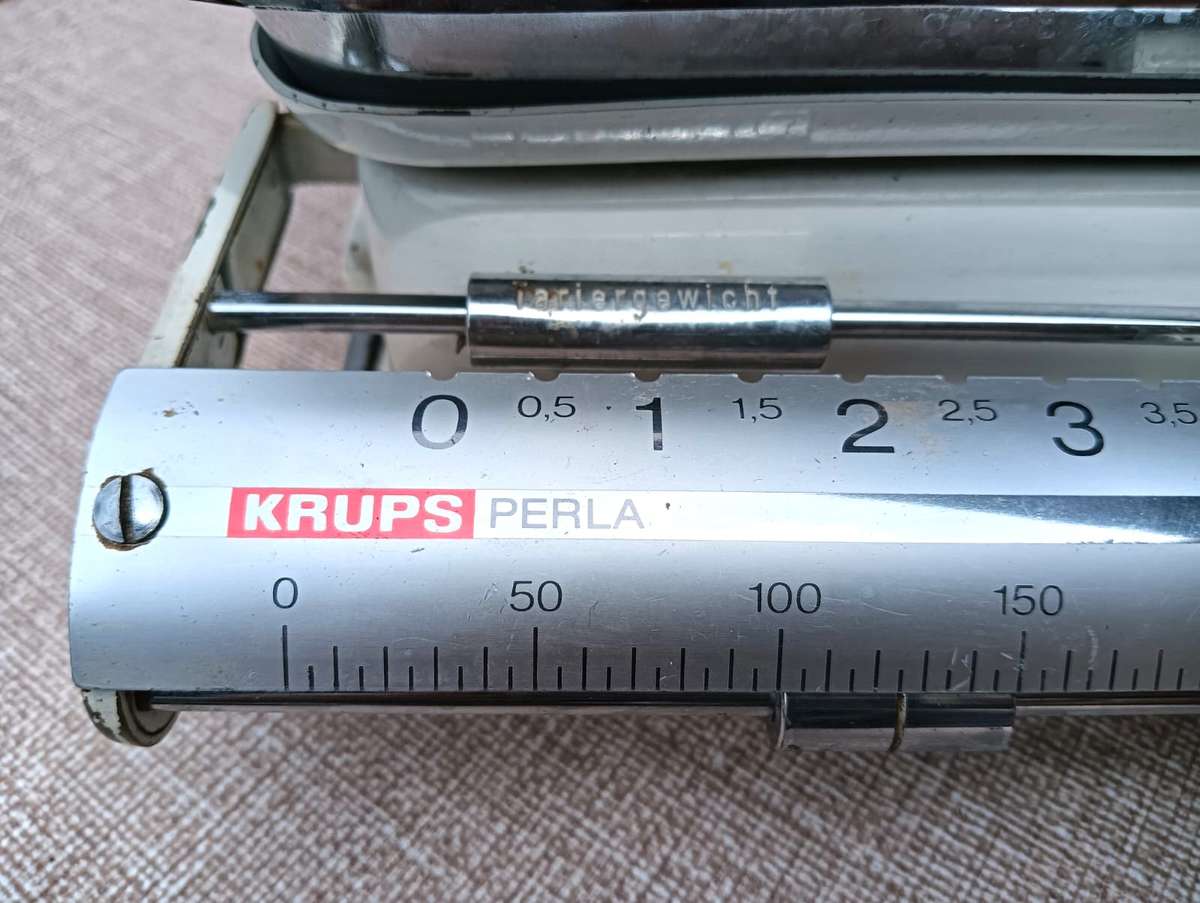 VINTAGE 1950S KRUPS PERLA GERMANY 10KG ADJUSTING WEIGHT KITCHEN SCALE