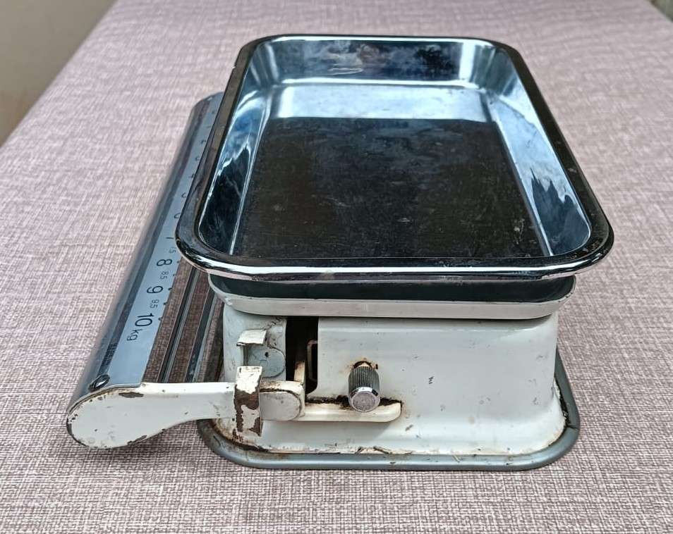 VINTAGE 1950S KRUPS PERLA GERMANY 10KG ADJUSTING WEIGHT KITCHEN SCALE