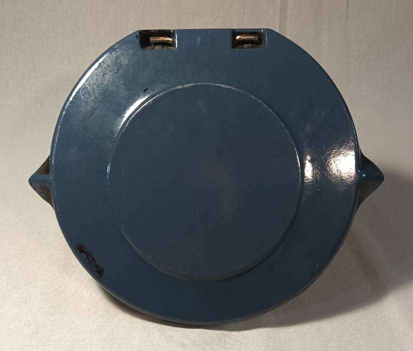 LE CREUSET FRANCE CAST IRON GRILL PAN WITH FOLDING HANDLE AND FAT POURING SPOUTS