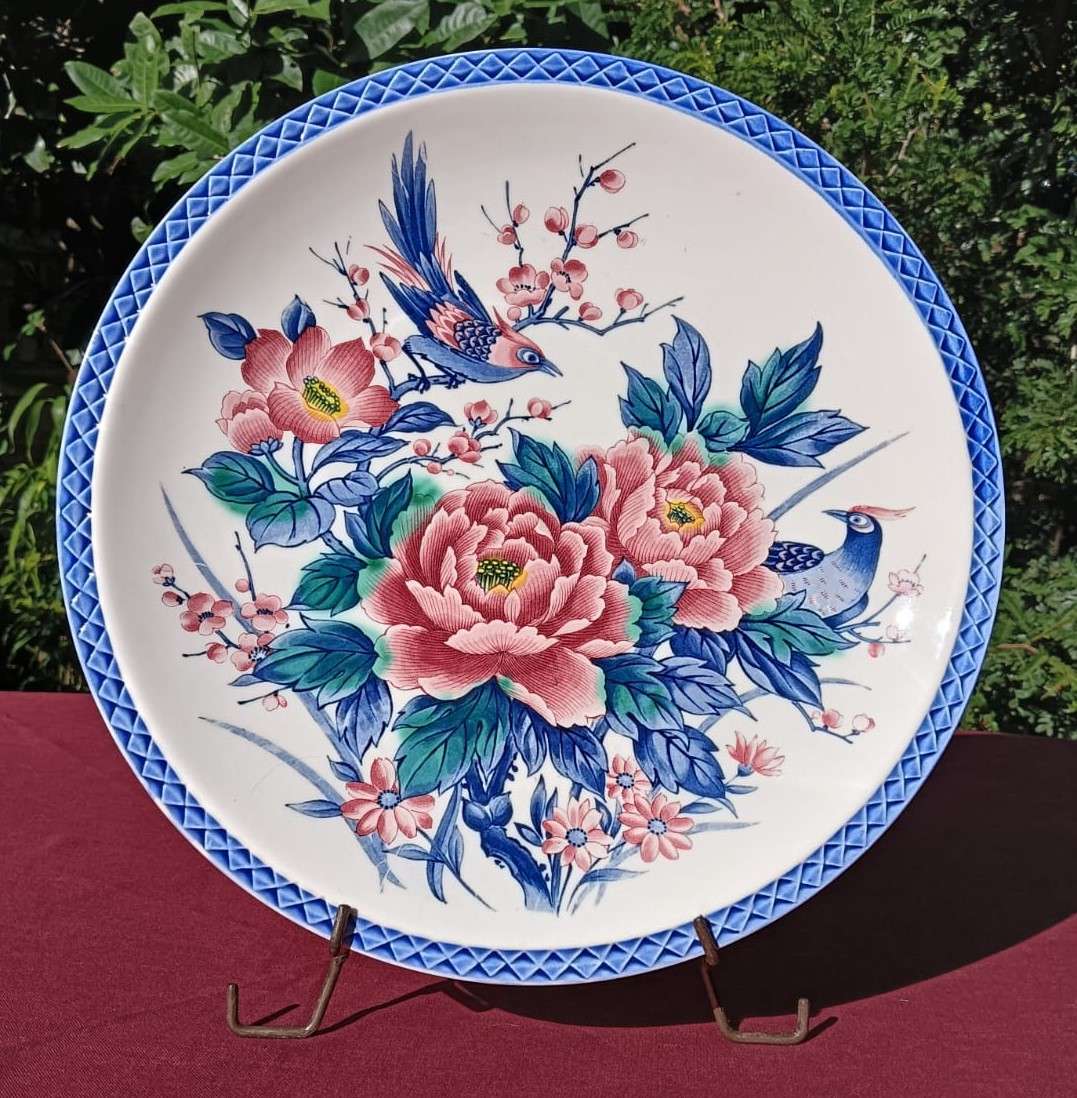 Imperial Imari Hand Decorated Porcelain Plate - Limited Collectors Series - Large 32cm Diameter