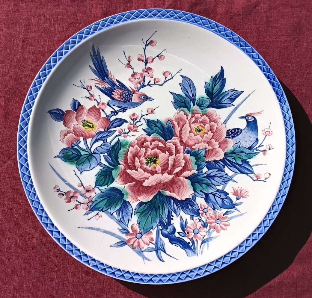 Imperial Imari Hand Decorated Porcelain Plate - Limited Collectors Series - Large 32cm Diameter