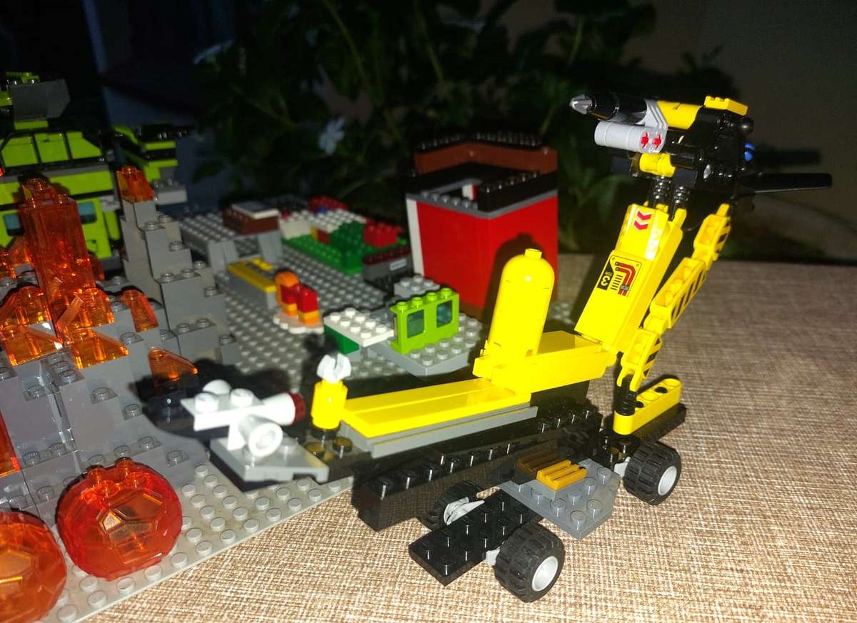 Lego City Volcano Exploration Base Set 60124 Around 80% Complete