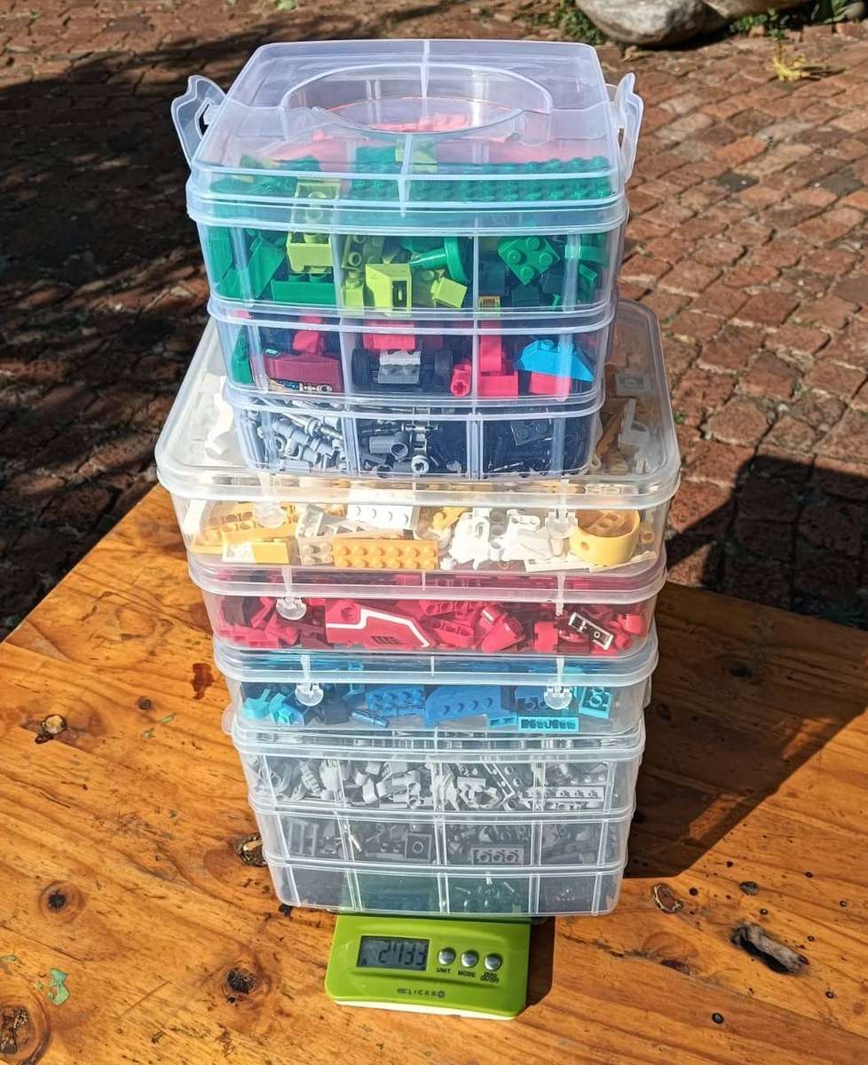 Lego 2.7kg Batch Colour Organised into Nice Plastic Containers with some Associated Booklets