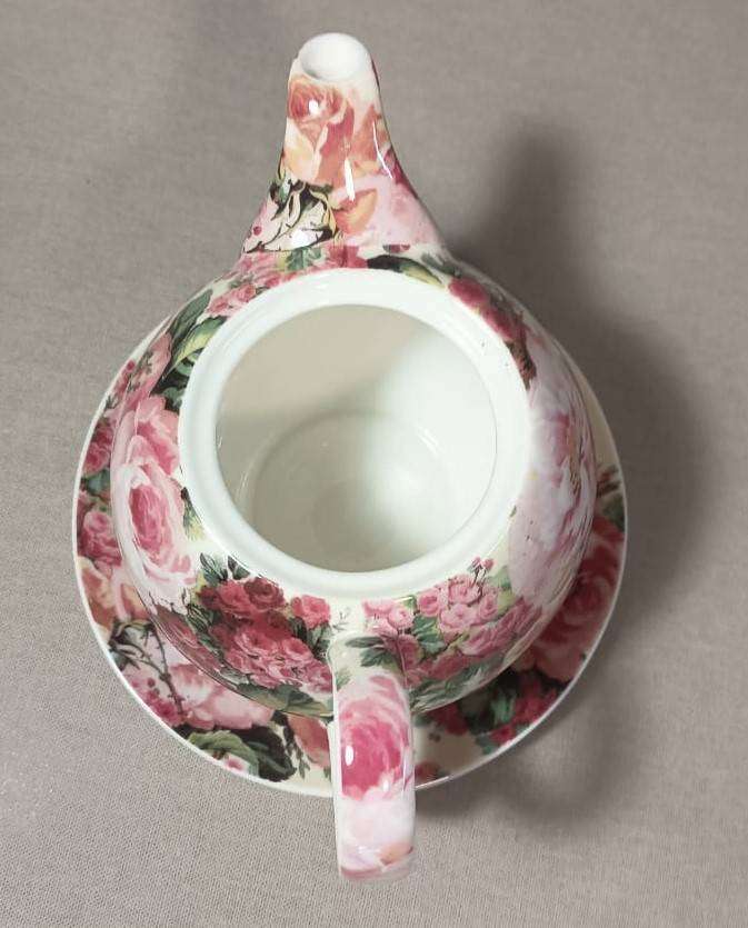 MAXWELL & WILLIAMS RAMBLING ROSE CHINTZ PATTERN 2002 TEASET FOR ONE IN GOOD CONDITION