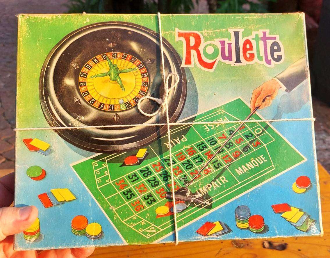 Vintage 1968 Merit Portable Roulette Game Complete  Have The Fun of a Casino in Your Home