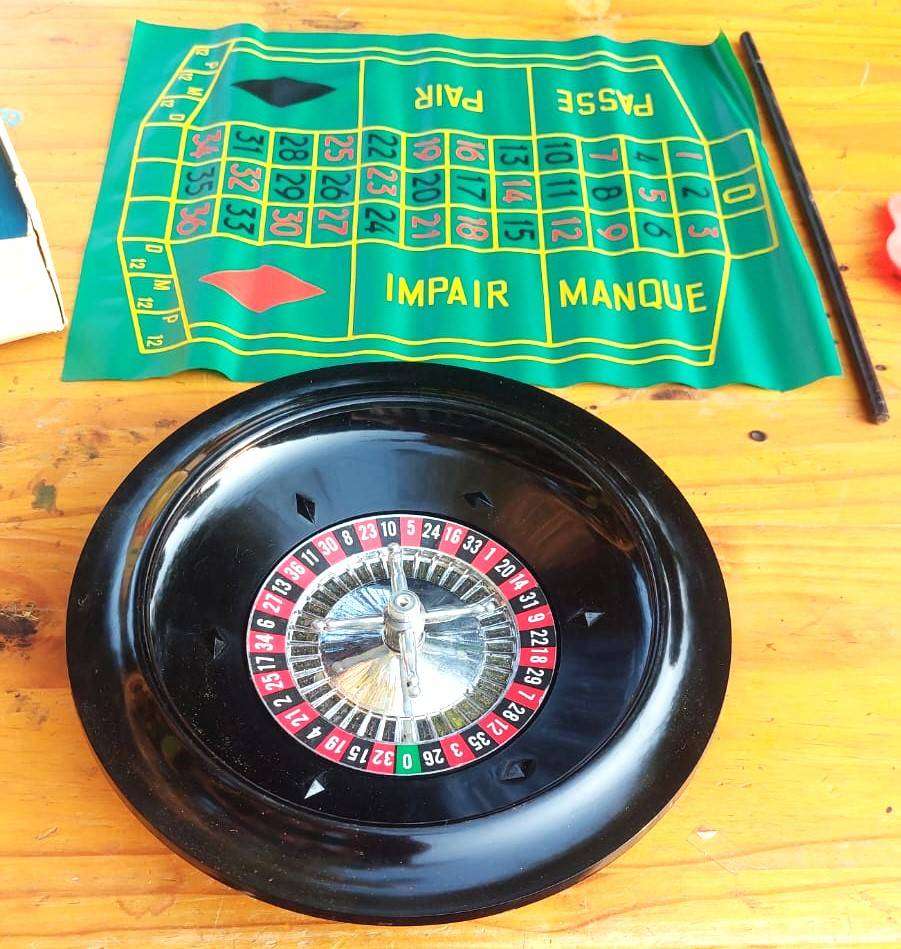 Vintage 1968 Merit Portable Roulette Game Complete  Have The Fun of a Casino in Your Home