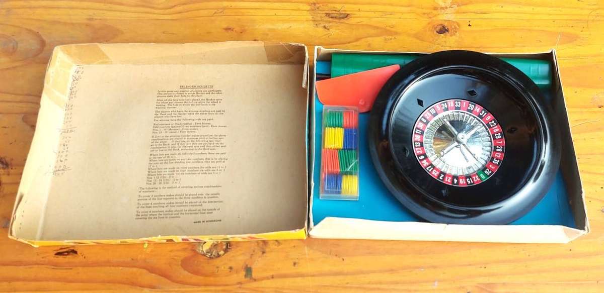 Vintage 1968 Merit Portable Roulette Game Complete  Have The Fun of a Casino in Your Home