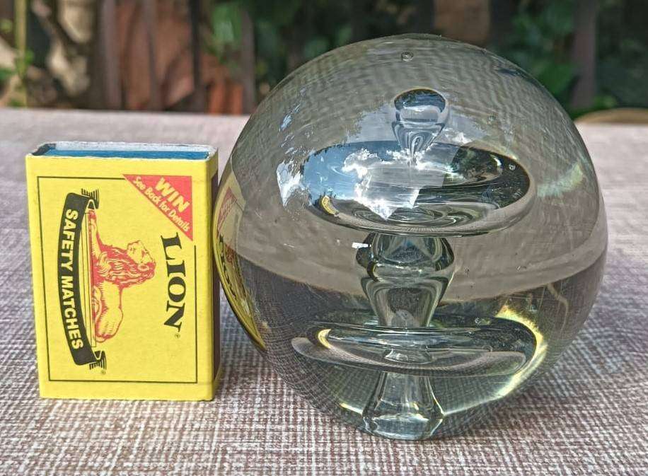 Captivating Ngwenya Suspended Controlled Bubbles Art Glass Paperweight In Good Condition