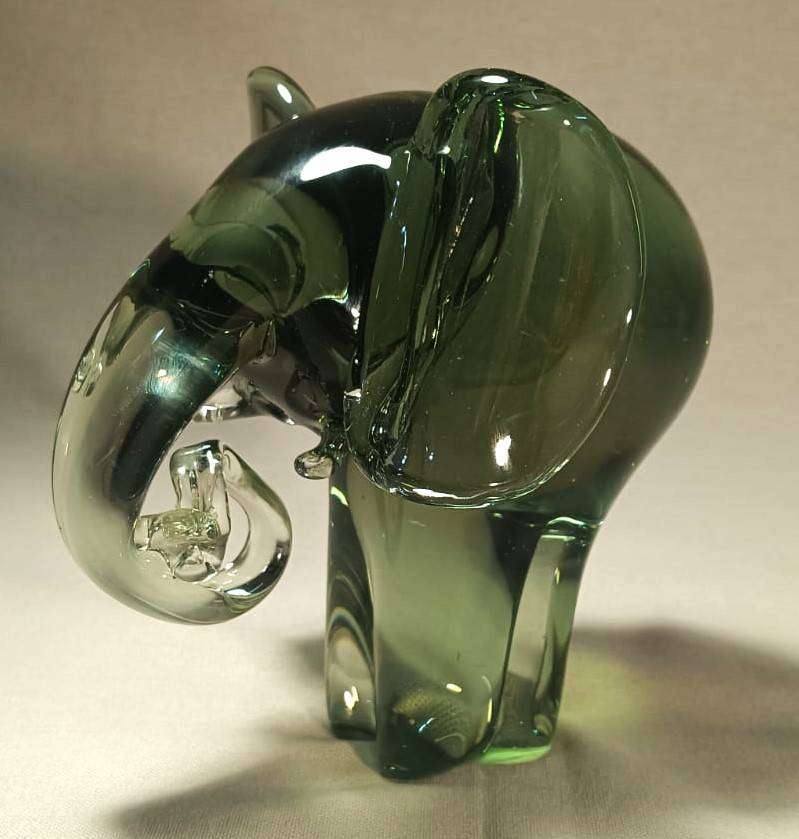 Huge (16cm High) and Heavy (2.18kg!) Ngwenya Art Glass Elephant In Good Condition