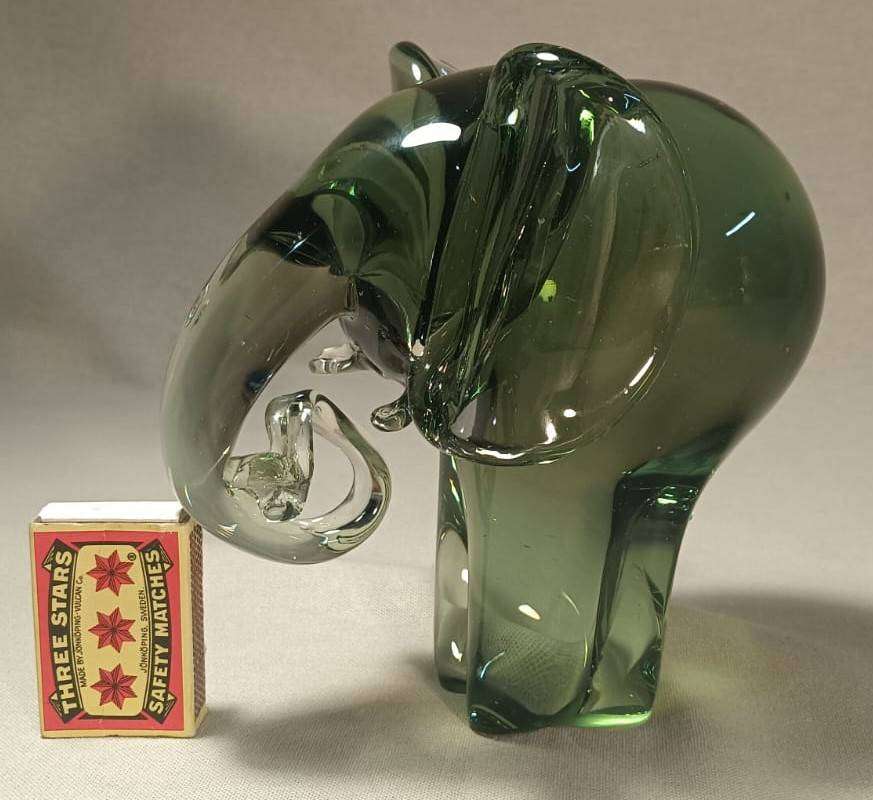 Huge (16cm High) and Heavy (2.18kg!) Ngwenya Art Glass Elephant In Good Condition