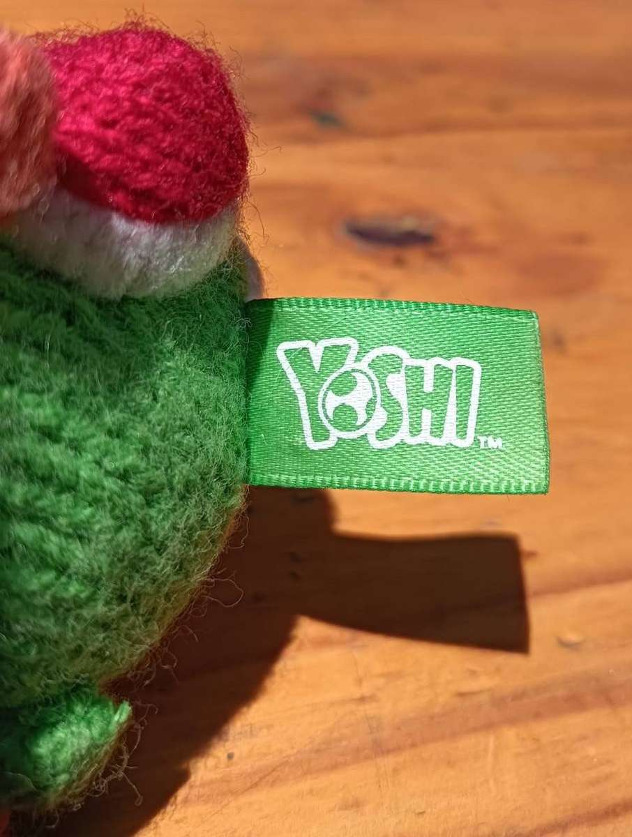Cutest Nintendo Green Yarn Yoshi Amiibo (interactive robot buddy) Figure  2015 Discontinued Collect