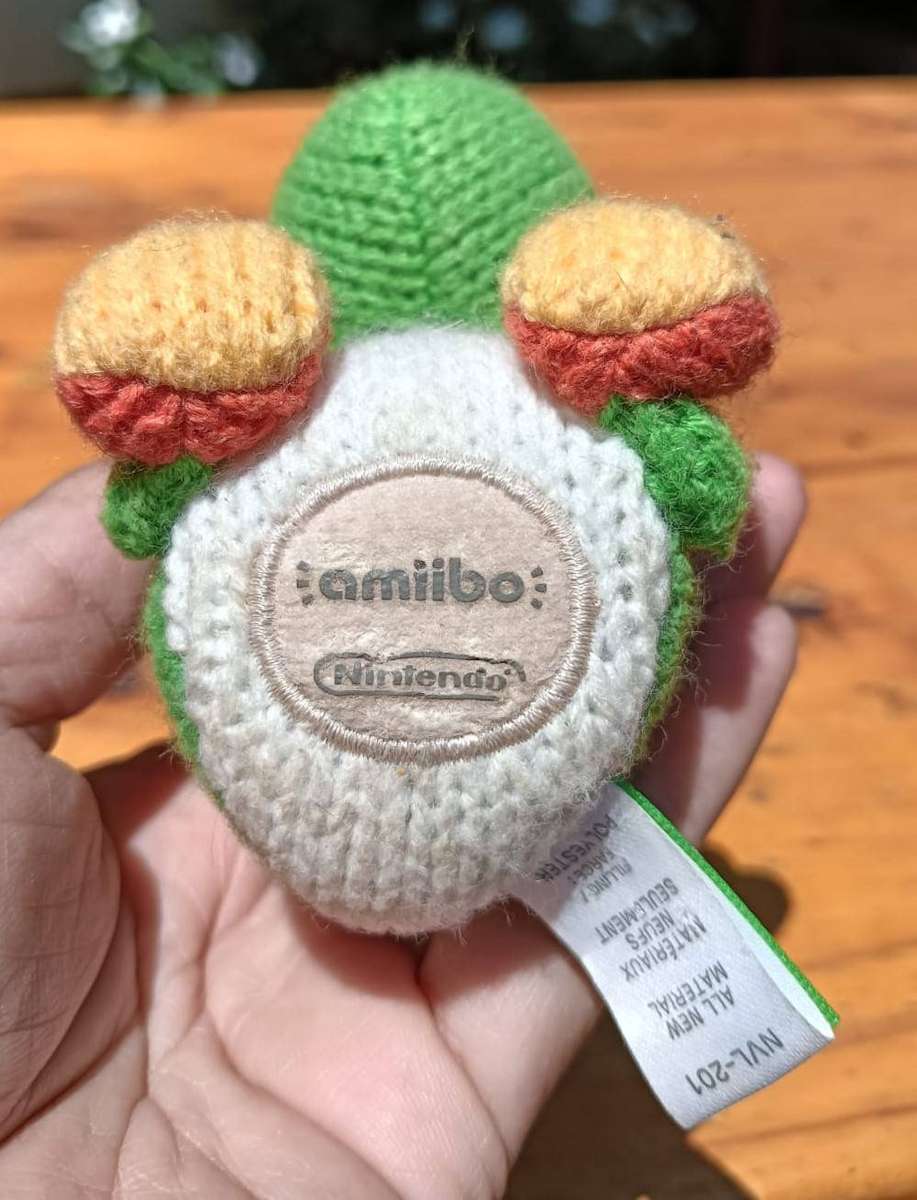 Cutest Nintendo Green Yarn Yoshi Amiibo (interactive robot buddy) Figure  2015 Discontinued Collect