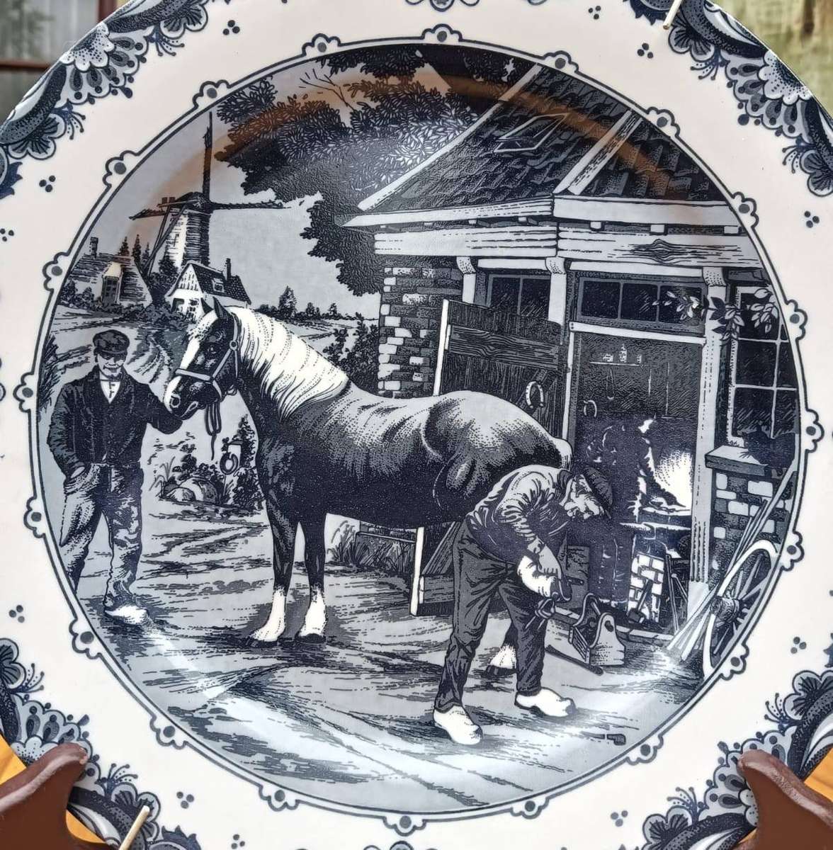 Delft Holland Oude Molen Fabriek Dutch Village Blacksmith Plate Special Limited Edition Bracket In