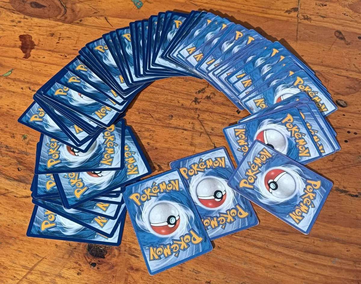LARGE GROUP OF 77 ORIGINAL POKEMON CARDS - 2017 2018 2019 2020 Exspansion Packs