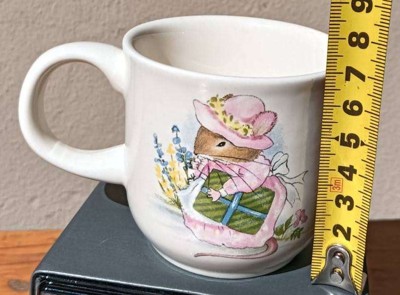 Mousykins Poole Pottery Mom and Baby with Balloon Mug Circa 1960s