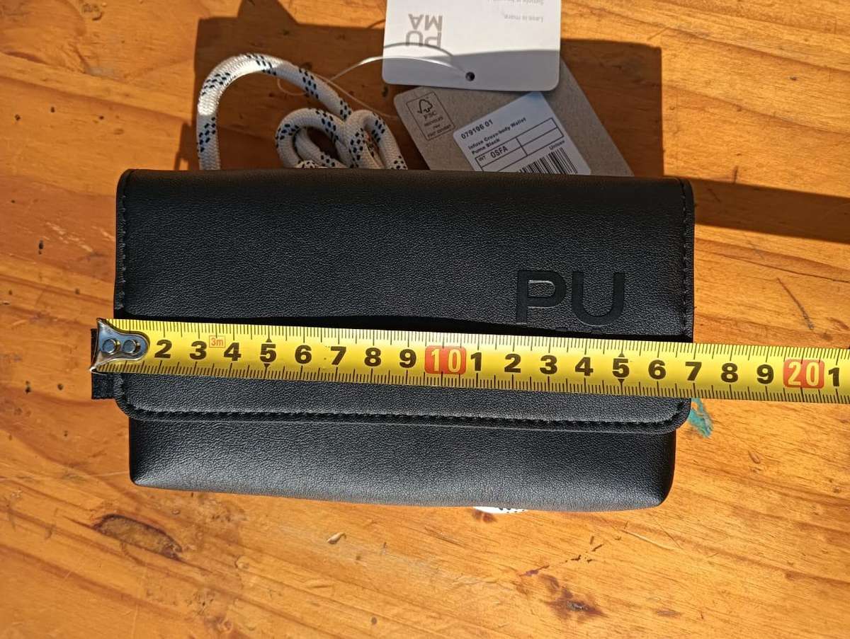 Puma Infuse Cross-Body Wallet As New in Very Good Condition