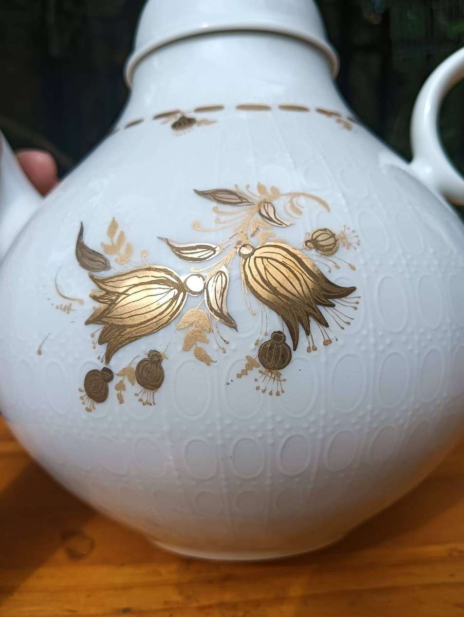 Bjorn Wiinblad Design! Rosenthal Bavaria Germany 1960s Romance Gold Teapot In very good Condition