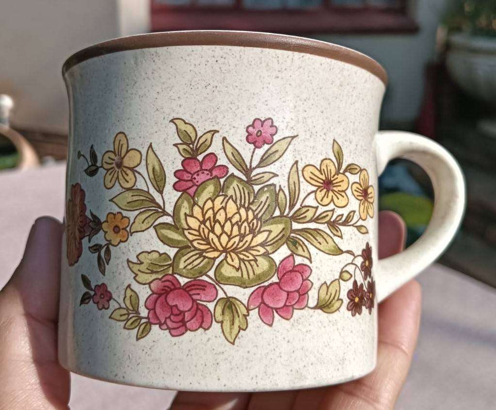 Two Royal Doulton 1970s Lambethware Gaiety Pattern Stoneware Coffee Cup Duos