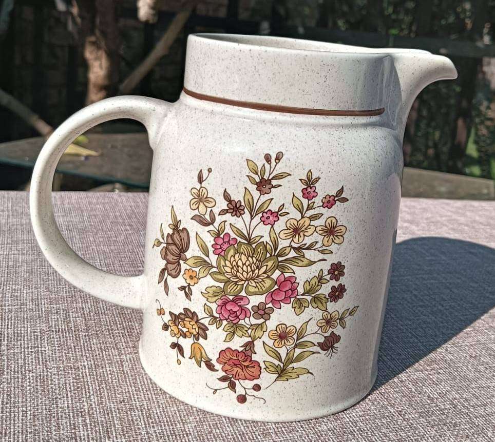 Royal Doulton 1970s Lambethware Gaiety Pattern Stoneware Coffee Pot, Creamer, Sugar Pot and 2 Jugs