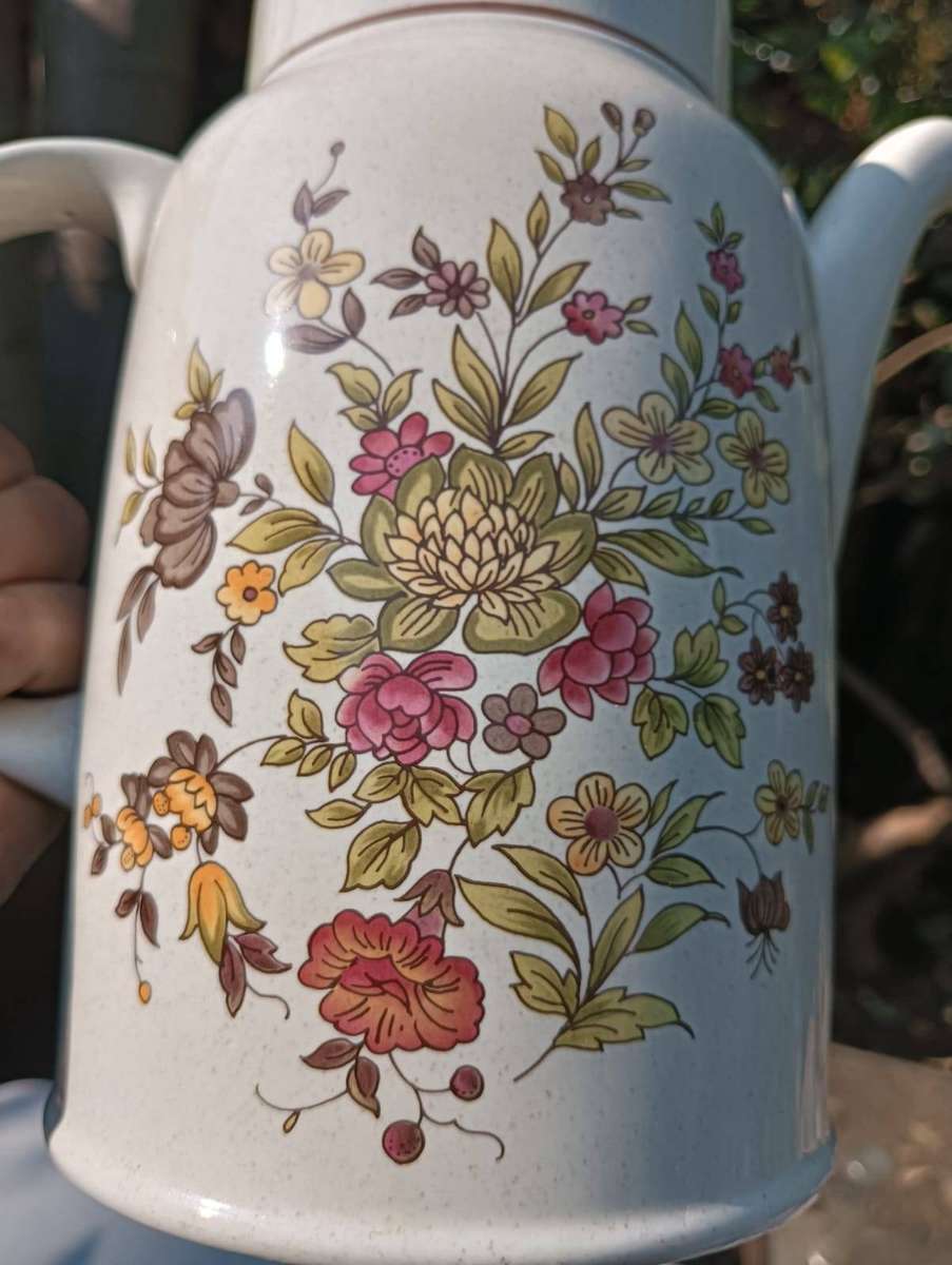 Royal Doulton 1970s Lambethware Gaiety Pattern Stoneware Coffee Pot, Creamer, Sugar Pot and 2 Jugs