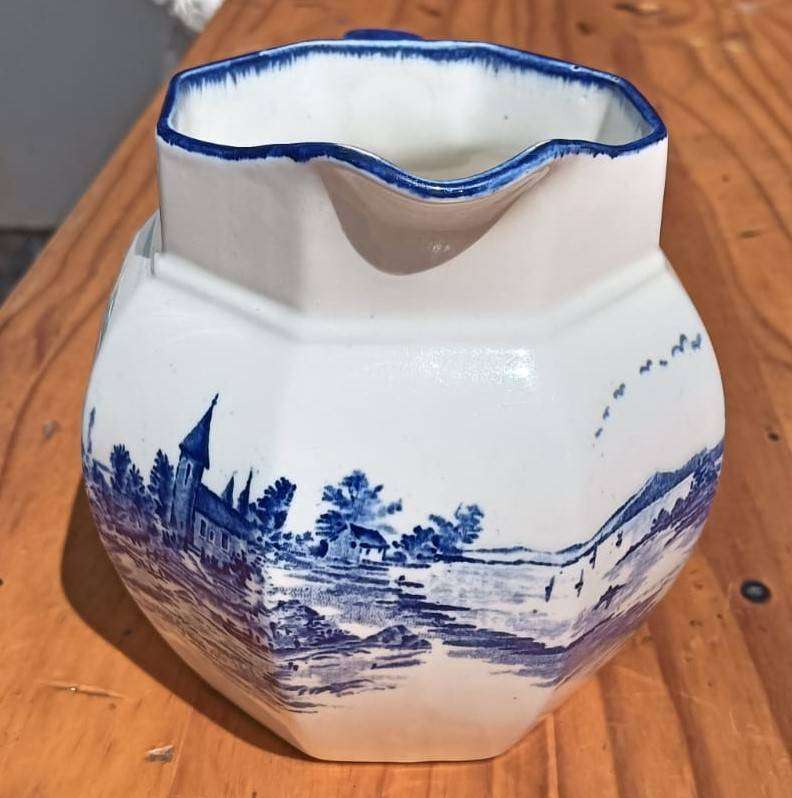 Antique 1920s Royal Doulton Blue and White Norfolk Pattern Octagonal Shaped Jug In Good Condition