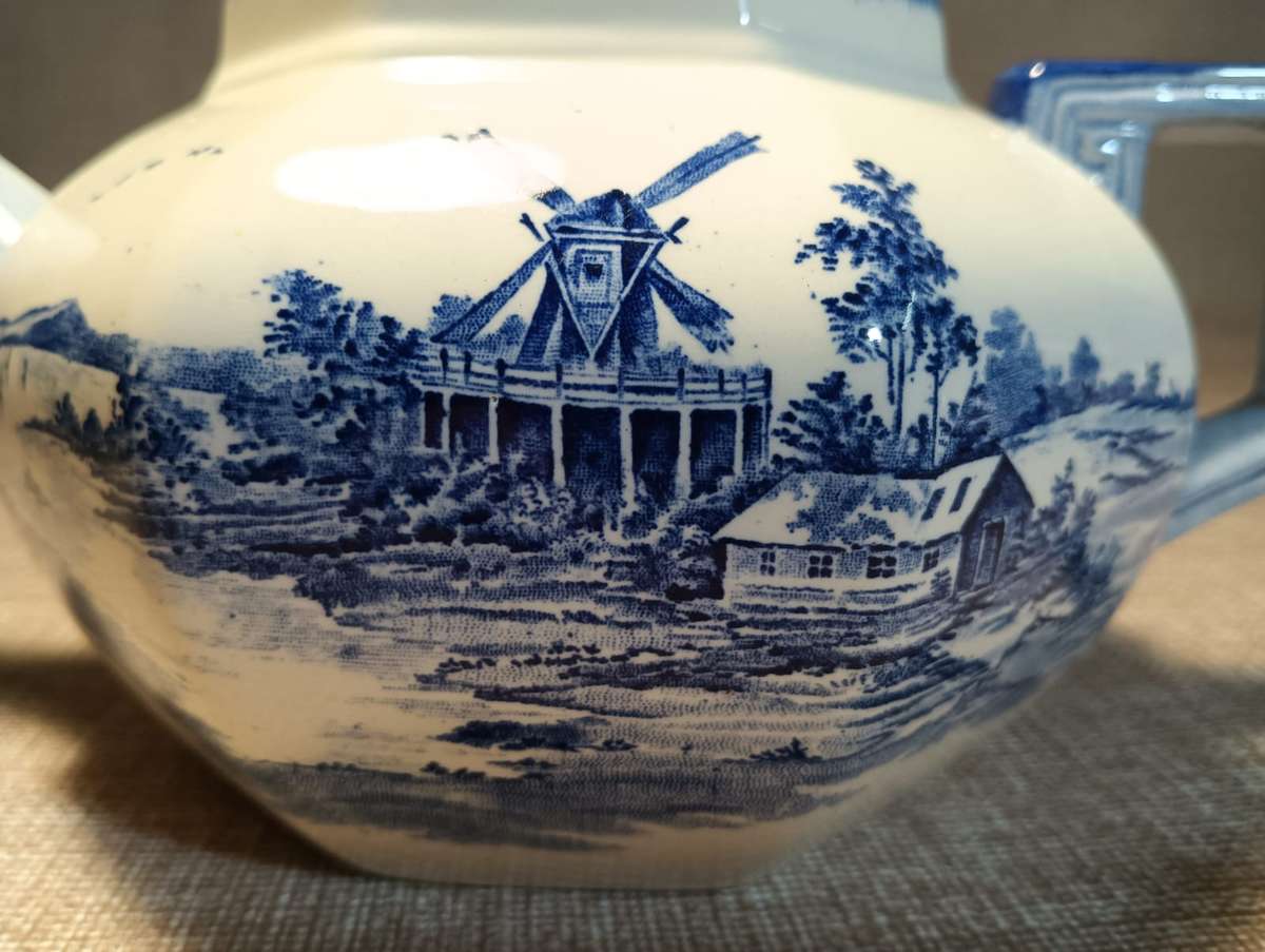 Antique 1920s Royal Doulton Blue and White Norfolk Pattern Hexagonal Shaped Teapot  Damaged Inside