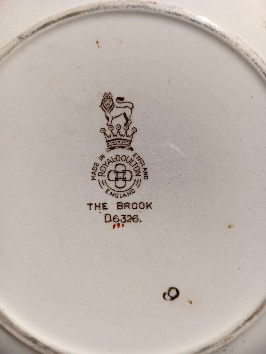 Royal Doulton 1950s The Brook D6326 Fox Hunting Plate  scene by Charles Simpson (1885-1971)