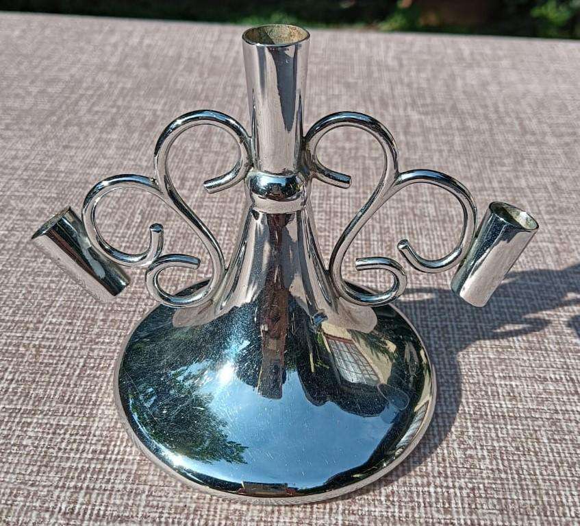 Vintage 3 Horn Floral Silverplated Epergne Dining Table Centerpiece In Good Condition