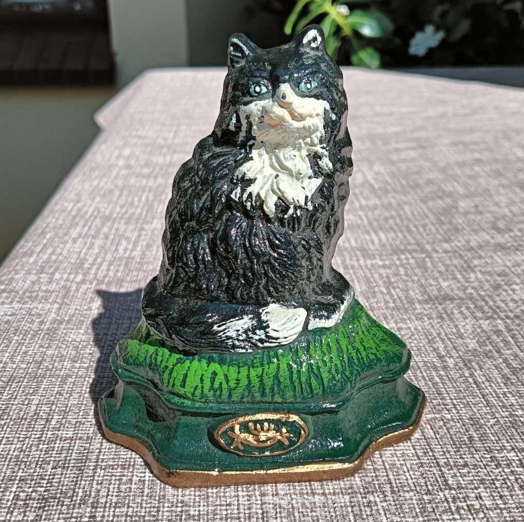 Beautiful Hand Painted Black Cat Cast Iron Door Stop Small 11cm High
