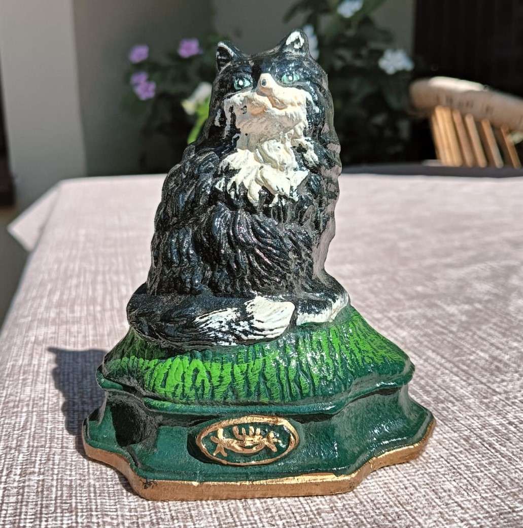 Beautiful Hand Painted Black Cat Cast Iron Door Stop Small 11cm High