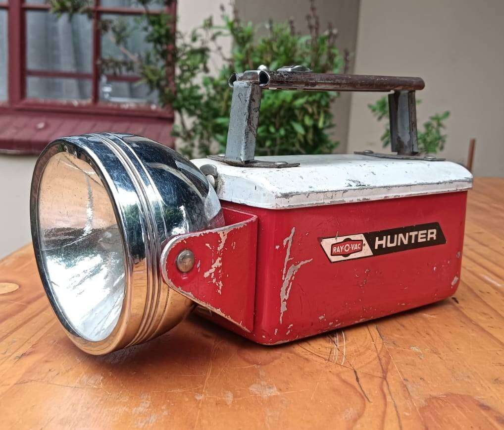 Best Flashlight Ever Made! A Vintage 1950s Ray-O-Vac Hunter Lamp (also called the French Flasher)